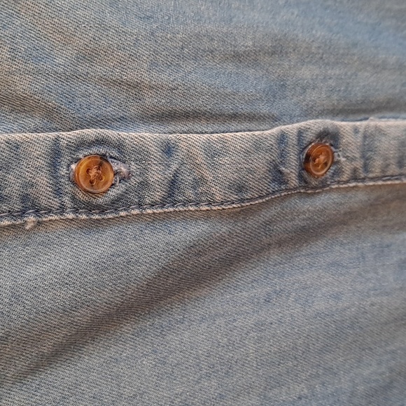 NWT Maurices Smocked Chambray Denim Top - Picture 4 of 7